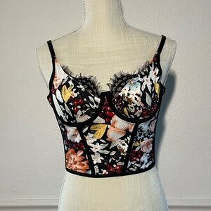 Floral bustier with lace trim